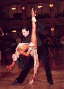 悉尼山区成人拉丁舞视频,成人拉丁舞风采展示