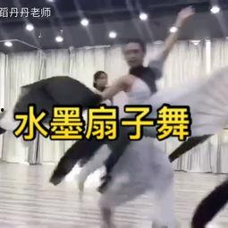 单色舞蹈成人瘫痪视频,瘫痪舞者用意志诠释单色舞蹈之美