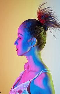 变成人偶头发素材视频,揭秘人偶造型的魅力与制作技巧  第2张