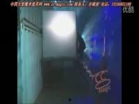 成人大型魔术道具视频,神奇表演背后的秘密解析  第1张