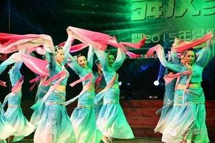 侗族成人围腰舞蹈视频,传承千年民俗风情的韵律画卷  第3张