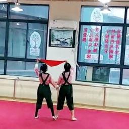 红色剧目成人舞蹈视频,成人舞蹈视频演绎革命情怀  第2张